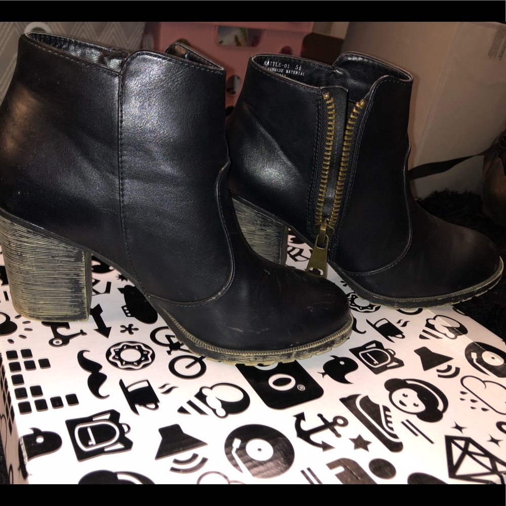 Black Leather booties - Picture 3 of 4